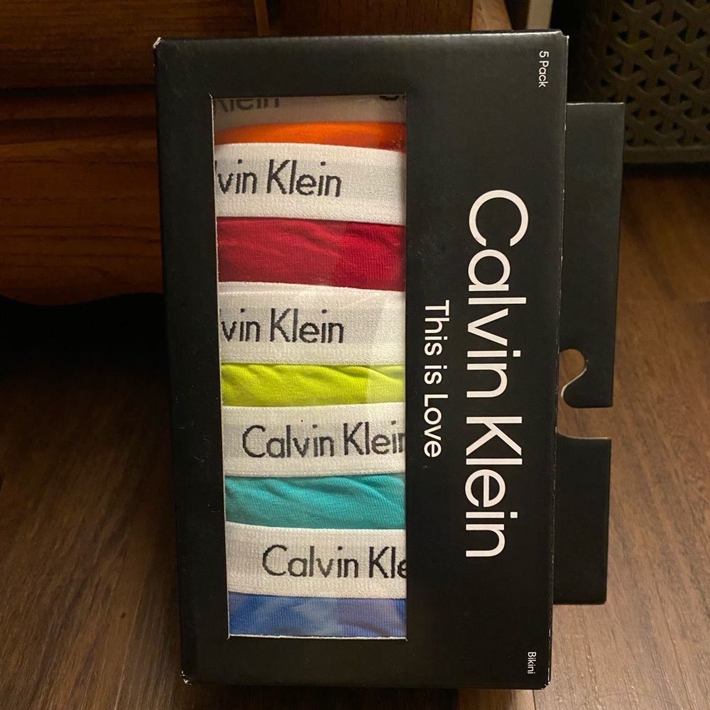 Calvin Klein 5 pack Bikini Plus